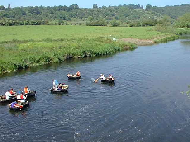 Paddlers on the River Boyne.