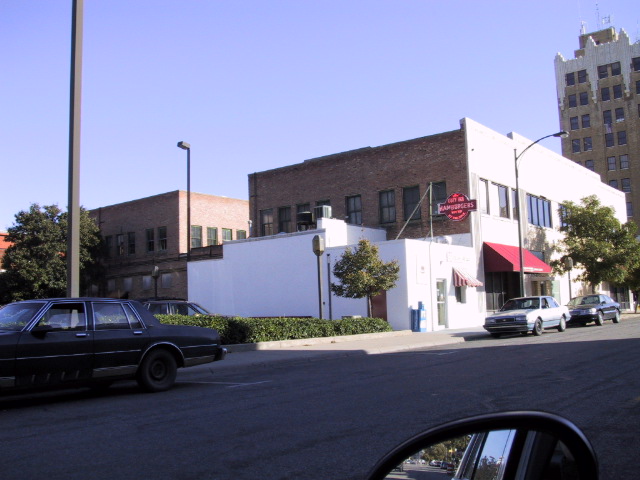 This is not bogey's. For some odd reason I took a picture of the hamburger joint I only went to once when I lived in salina, but not of Bogey's... This is not bogey's. For some odd reason I took a picture of the hamburger joint I only went to once when I lived in salina, but not of Bogey's...